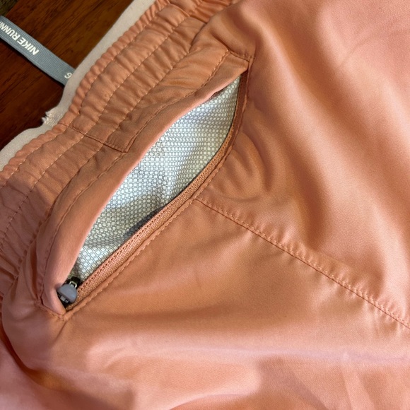 Nike running shorts - Picture 3 of 4